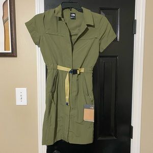 North Face Utility dress NWT